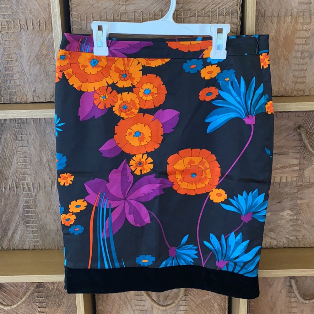 NWOT Dolce Gabbana Floral Skirt